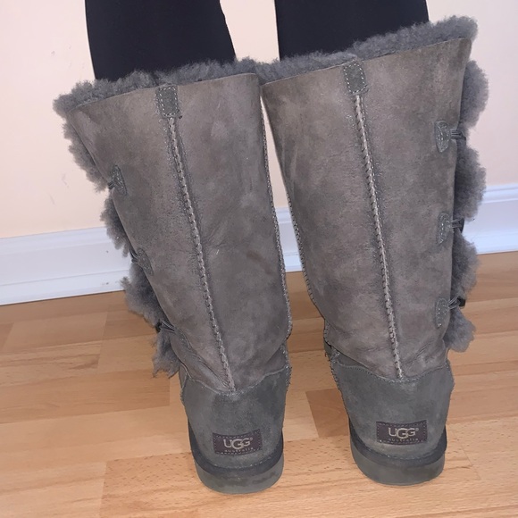 Ugg Bailey Button Boots✨ Size 8 - Picture 4 of 8
